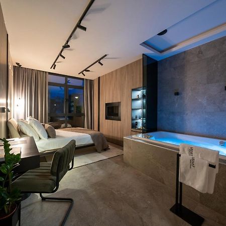 Velvet Rooms & More زادار المظهر الخارجي الصورة